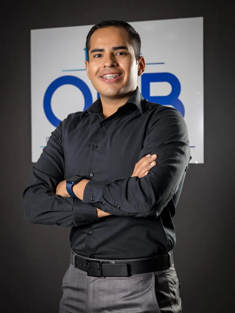 Profile photo of agent Oscar Gurrola